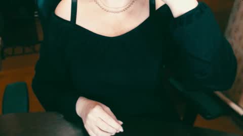 CharlotteXTasty online show from December 11, 1:06 pm