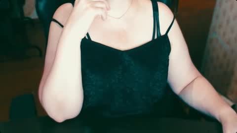 CharlotteXTasty online show from October 8, 10:35 am