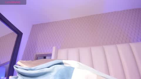 Snapshot of charlottreid chatting on December 27, 5:05 pm Charlot Treid online show from December 27, 5:05 pm