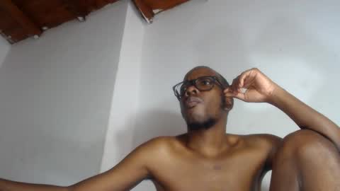 charly_vergonti_ online show from November 30, 5:50 pm