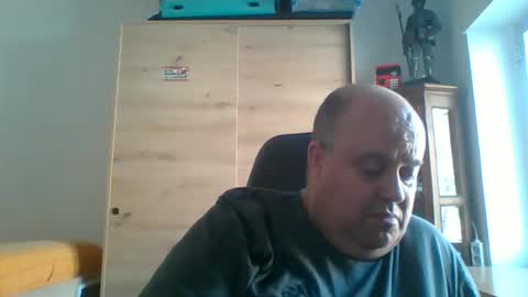 charly online show from February 20, 11:43 am
