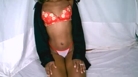 Snapshot of charmantegirl007 chatting on September 12, 3:17 am charmantegirl007 online show from September 12, 3:17 am