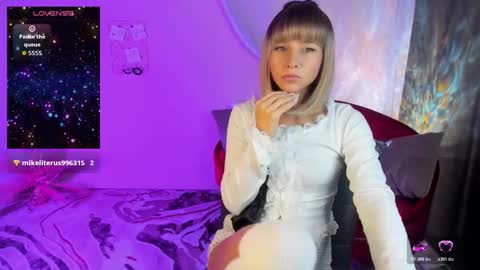 Snapshot of charmbianca chatting on November 13, 12:37 pm Bianca online show from November 13, 12:37 pm