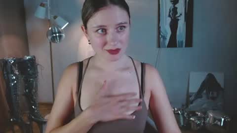 Michelle  online show from July 8, 7:02 am