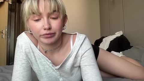 Snapshot of charming_daisy chatting on February 14, 9:56 am my fansly Charming daisy              My Wishlist  for new toys     online show from February 14, 9:56 am