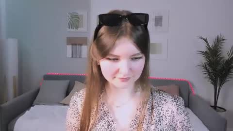 Snapshot of charminglookeva chatting on May 11, 4:04 pm Im Eva online show from May 11, 4:04 pm