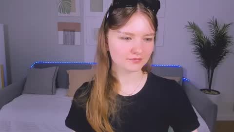 Snapshot of charminglookeva chatting on May 21, 11:39 am Im Eva online show from May 21, 11:39 am