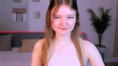 Snapshot of charminglookeva chatting on May 22, 3:35 am Im Eva online show from May 22, 3:35 am