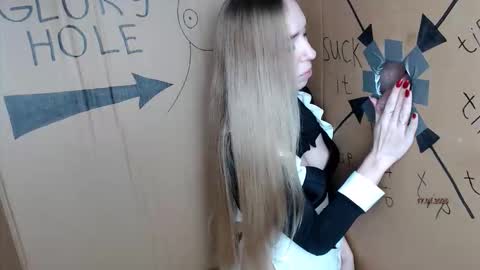 Anna online show from January 17, 8:52 am