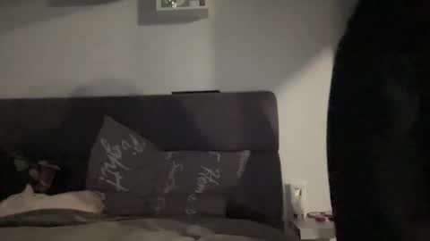 Vicky online show from October 4, 2:04 pm