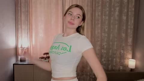 Emilia online show from May 15, 5:03 am