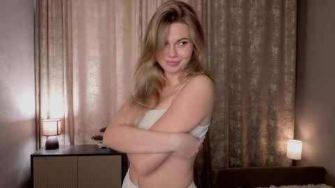 Emilia online show from May 16, 10:36 am