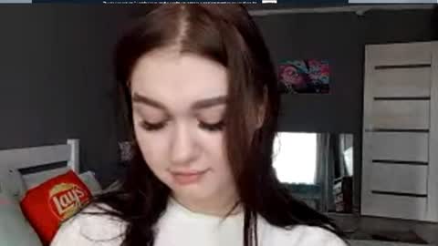 Snapshot of chastityschirmer chatting on June 9, 7:31 am Emma online show from June 9, 7:31 am