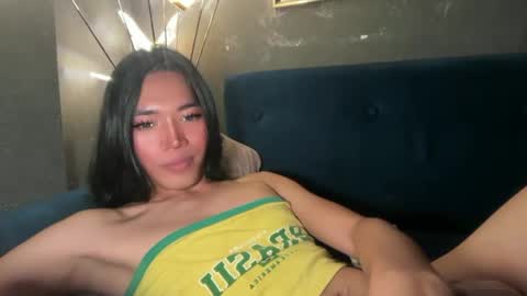 Snapshot of chatie_papi chatting on May 21, 3:08 pm PAPI BEBE online show from May 21, 3:08 pm