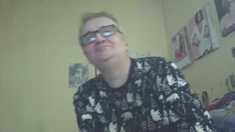 lee online show from November 4, 6:18 pm