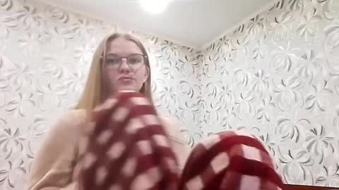 Olivia online show from May 5, 10:29 pm