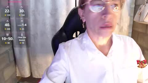 CHAYLA VICTORIA RUIZ  online show from March 9, 1:37 pm