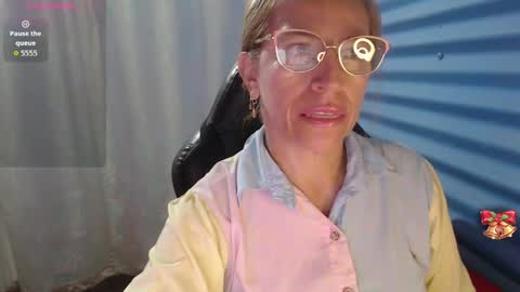 CHAYLA VICTORIA RUIZ  online show from April 11, 11:25 am