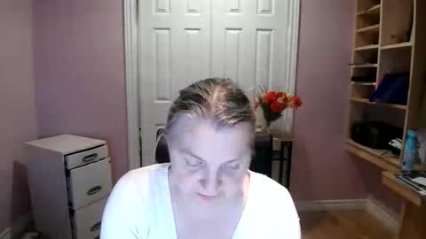 chealsiek online show from March 16, 11:42 pm