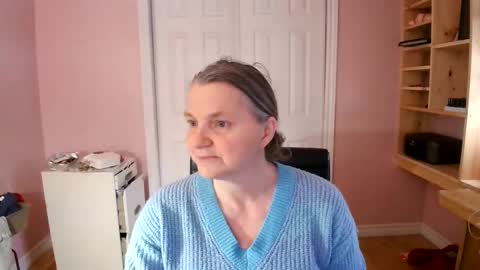 chealsiek online show from April 6, 6:42 pm