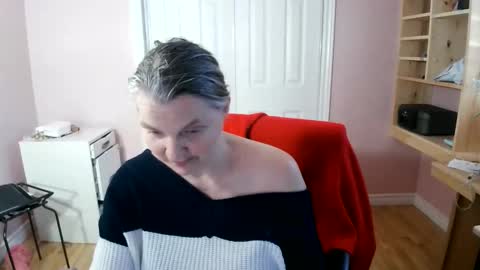 chealsiek online show from April 9, 2:55 pm