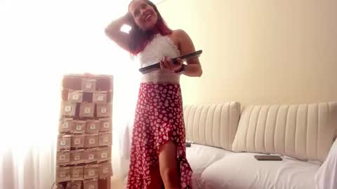 Regina Phalange online show from December 4, 9:01 pm