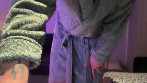 Snapshot of cheekylondon70 chatting on September 24, 11:19 pm Cheekylondon online show from September 24, 11:19 pm