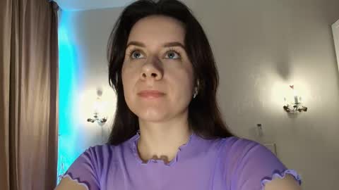 Snapshot of cheekypie_ chatting on April 17, 9:45 am Amelia online show from April 17, 9:45 am