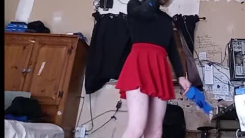cheerleader_crossdresser online show from May 10, 11:04 am
