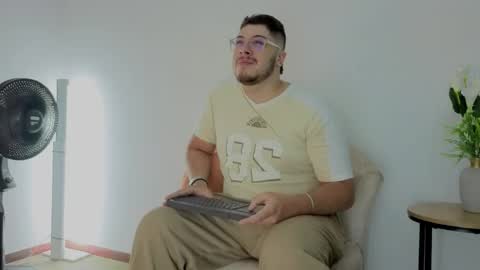   online show from May 11, 3:34 am