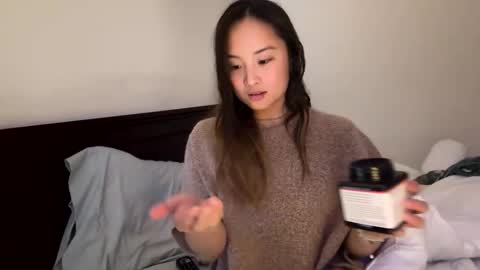 Snapshot of chellybear101 chatting on February 9, 7:05 am chellybear101 online show from February 9, 7:05 am