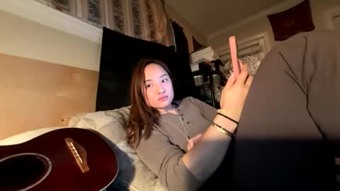 Snapshot of chellybear101 chatting on February 15, 5:04 am chellybear101 online show from February 15, 5:04 am