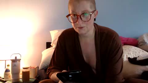 Chelsea online show from April 19, 3:22 pm