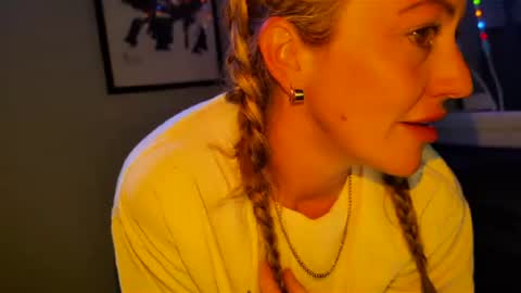 chelsee lynn online show from February 7, 4:38 am