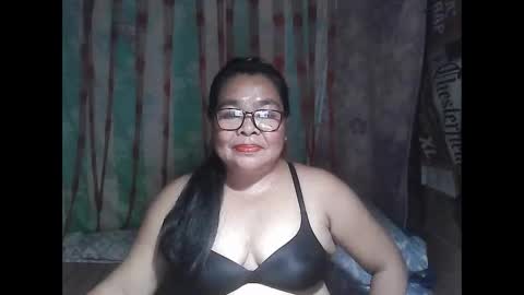 Snapshot of chenita_kits chatting on April 2, 10:57 am chenita_kits online show from April 2, 10:57 am