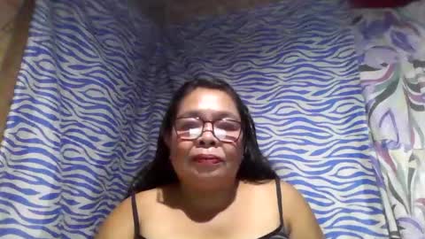Snapshot of chenita_kits chatting on June 9, 12:39 pm chenita_kits online show from June 9, 12:39 pm