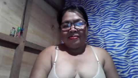 Snapshot of chenita_kits chatting on June 29, 11:38 pm chenita_kits online show from June 29, 11:38 pm