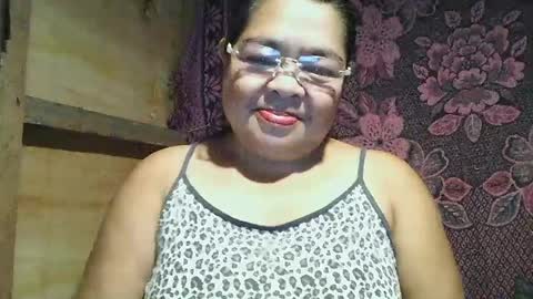 Snapshot of chenita_kits chatting on July 27, 4:41 am chenita_kits online show from July 27, 4:41 am