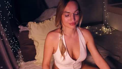 Snapshot of cherry_bomb19 chatting on June 14, 2:24 am CherryBomb online show from June 14, 2:24 am