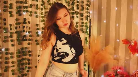 Di online show from November 12, 6:30 pm