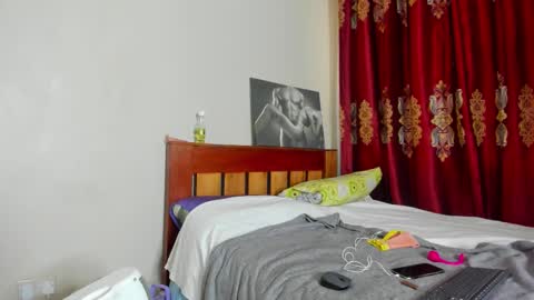 cherry_falls online show from October 20, 8:37 am