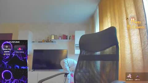 mayra online show from October 26, 8:20 am