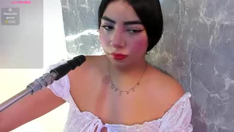 Snapshot of cherry_skinnyy_ chatting on July 10, 11:13 am cherry online show from July 10, 11:13 am