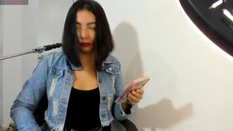 Snapshot of cherry_skinnyy_ chatting on August 4, 2:48 am cherry online show from August 4, 2:48 am