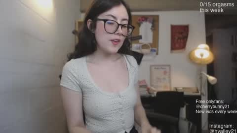 Sarah Prez online show from May 28, 4:43 am