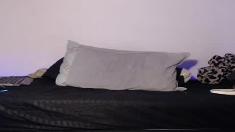 Snapshot of cherryhottie05 chatting on February 2, 4:38 pm Andres cherry online show from February 2, 4:38 pm