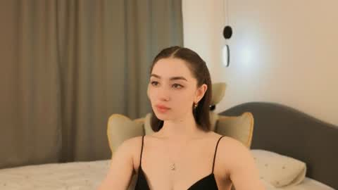 Snapshot of cherrylatte_ chatting on June 22, 7:22 pm Kate3 online show from June 22, 7:22 pm
