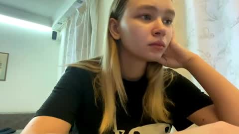 Lei online show from March 28, 5:51 am