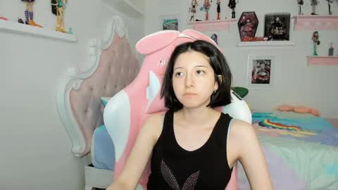 cherrycute666 online show from May 5, 3:36 am