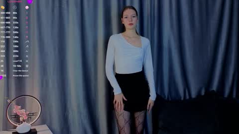 Loise online show from March 14, 5:29 pm